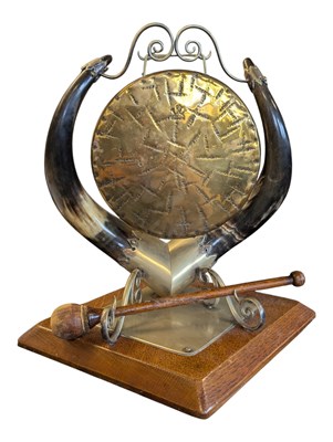 Lot 208 - LATE 20TH CENTURY HORN FRAMED TABLE TOP GONG