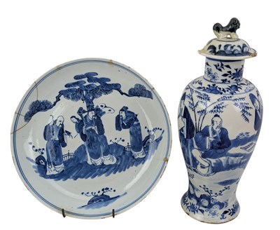 Lot 169 - 19TH CENTURY CHINESE QING DYNASTY BLUE & WHITE VASE & PLATE 清 青花故事盖瓶和青花三星盘