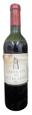 Lot 163 - 1964 GRAND VIN DE CHATEAU LATOUR, PAUILLAC BOTTLE