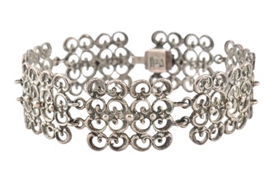 Lot 540 - FINNISH KULTASEPAT SALOVAAR 830 SILVER PANEL BRACELET