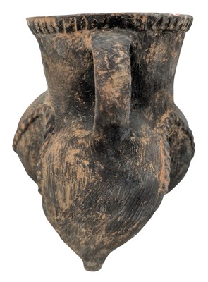 Lot 36 - CHINESE NEOLITHIC LONGSHAN CULTURE GREY POTTERY TRIPOD LI 龙山文化三足陶鬲/罐