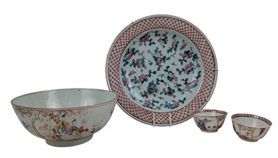 Lot 183 - COLLECTION OF 18TH CENTURY EXPORT PORCELAIN BOWL & TEACUPS 清 乾隆出口瓷盌和茶盌