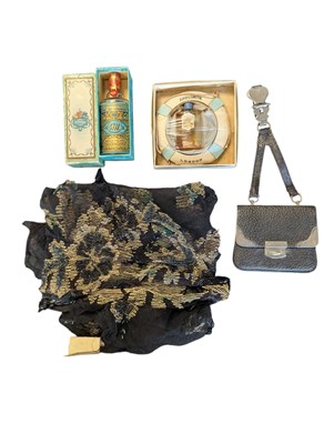 Lot 213 - COLLECTION OF 20TH CENTURY LADIES CURIOS