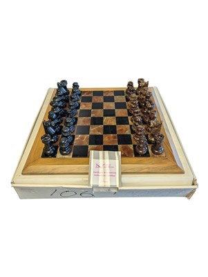 Lot 290 - 20TH CENTURY ITALIAN MARBLE CHESSBOARD & PIECES