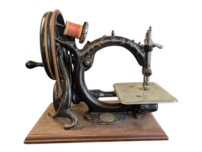 Lot 220 - WILLCOX & GIBBS - EARLY 20TH CENTURY SEWING MACHINE