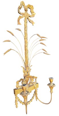 Lot 652 - 19TH CENTURY ITALIAN GILT WOOD & TOLEWARE WALL APPLIQUE / SCONCE