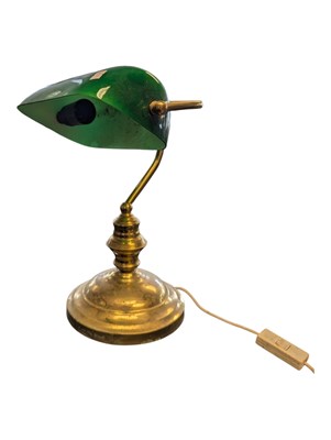 Lot 230 - VINTAGE 20TH CENTURY GREEN BANKERS LAMP
