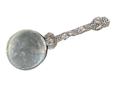 Lot 235 - LATE 19TH / EARLY 20TH CENTURY SILVERED METAL MAGNIFYING GLASS