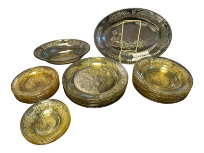 Lot 101 - MID CENTURY GREEN GLASS PART DINNER SERVICE