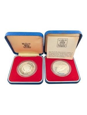 Lot 128 - 1977 FALKLAND ISLANDS & GUERNSEY SILVER JUBILEE COINS