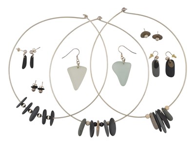 Lot 648 - COLLECTION OF SEA PEBBLE DESIGN NECKLACES & EARRINGS