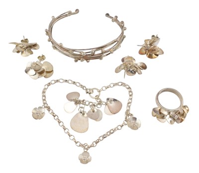 Lot 586 - ZELDA WONG - COLLECTION OF HALLMARKED SILVER JEWELLERY