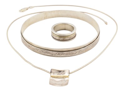 Lot 592 - SHONA CARNEGIE DIARY SPINNING RING , BANGLE PENDANT NECKLACE