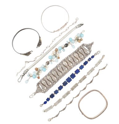 Lot 566 - COLLECTION OF SILVER WHITE METAL BANGLES & BRACELETS