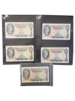 Lot 279 - FIVE L K O'BRIEN SERIES B FIVE POUNDS NOTES