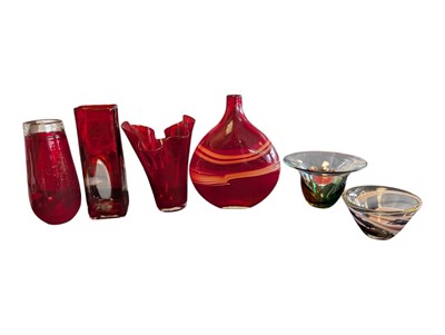 Lot 32 - COLLECTION OF 20TH CENTURY VINTAGE SIX STUDIO GLASS VASES & BOWLS
