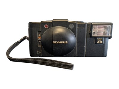 Lot 274 - 1980S OLYMPUS XA 3 35MM FILM VIEWFINDER CAMERA