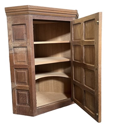 Lot 13 - BEAVERMAN - COLIN ALMACK & DAVID RICHARD GLEGG - ENGLISH OAK CORNER CUPBOARD