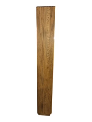 Lot 625 - ERCOL FURNITURE - MODERN WINDSOR RANGE ELM PEDESTAL DISPLAY CABINET