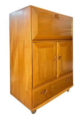 Lot 75 - ERCOL FURNITURE - MODEL 469 - MID CENTURY COCKTAIL DRINKS CABINET