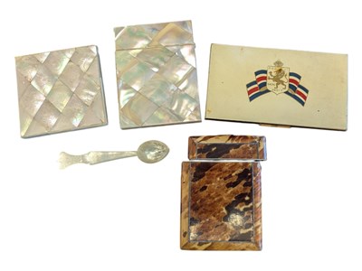 Lot 319 - COLLECTION OF 19TH / EARLY 20TH CENTURY LADIES CURIOS