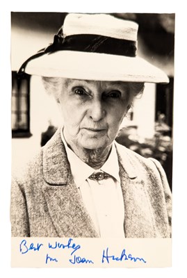 Lot 41 - ACTORS - JOAN HICKSON (D.1998) - MISS MARPLE SIGNED PHOTOGRAPH