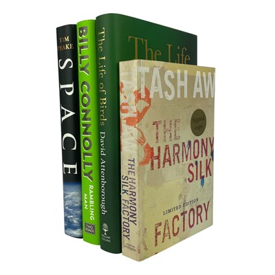 Lot 154 - FIRST EDITION MODERN SIGNED BOOKS - INC. ATTENBOROUGH, BILLY CONNOLY, TASH AW & TIM PEAKE