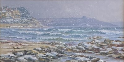 Lot 72 - RED DYER (B. 1940) - CORNISH COASTAL SCENE - OIL ON PAPER/BOARD