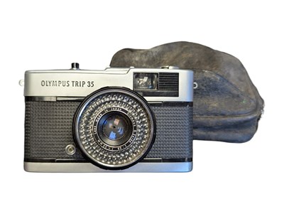 Lot 342 - VINTAGE OLYMPUS TRIP 35 COMPACT CAMERA