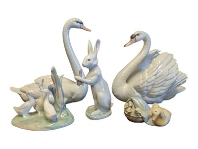 Lot 85 - LLADRO & NAO - COLLECTION OF LATE 20TH CENTURY PORCELAIN FIGURES