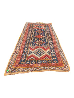 Lot 669 - LARGE ANATOLIAN TURKISH WOVEN WOOLLEN FLOOR CARPET RUG