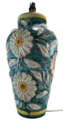 Lot 513 - VINTAGE 20TH CENTURY STUDIO ART POTTERY FLORAL LAMP LIGHT