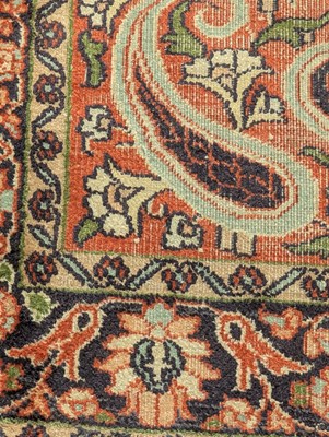 Lot 668 - LARGE TURKISH WOVEN WOOLLEN FLOOR CARPET RUG