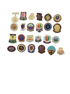 Lot 377 - COLLECTION OF VINTAGE BOWLING CLUB BADGES