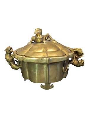 Lot 396 - 20TH CENTURY CHINESE BRASS LIDDED CENSER / INCENSE BURNER