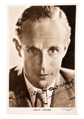Lot 56 - ACTORS - LESLIE HOWARD (D.1943) - SCARCE AUTOGRAPHED PHOTOGRAPH