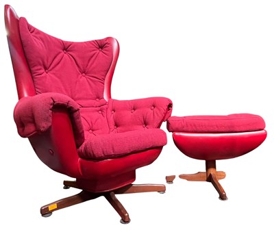 Lot 34 - BEAUVALE - MID CENTURY SWIVEL EASY LOUNGE CHAIR