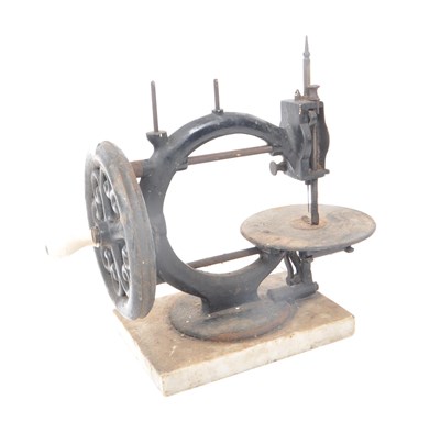 Lot 206 - VINTAGE 19TH CENTURY CAST IRON SEWING MACHINE