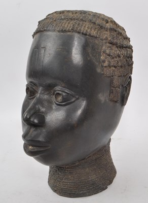 Lot 225 - VINTAGE EARLY 20TH CENTURY BRONZE AFRICAN TRIBAL BUST