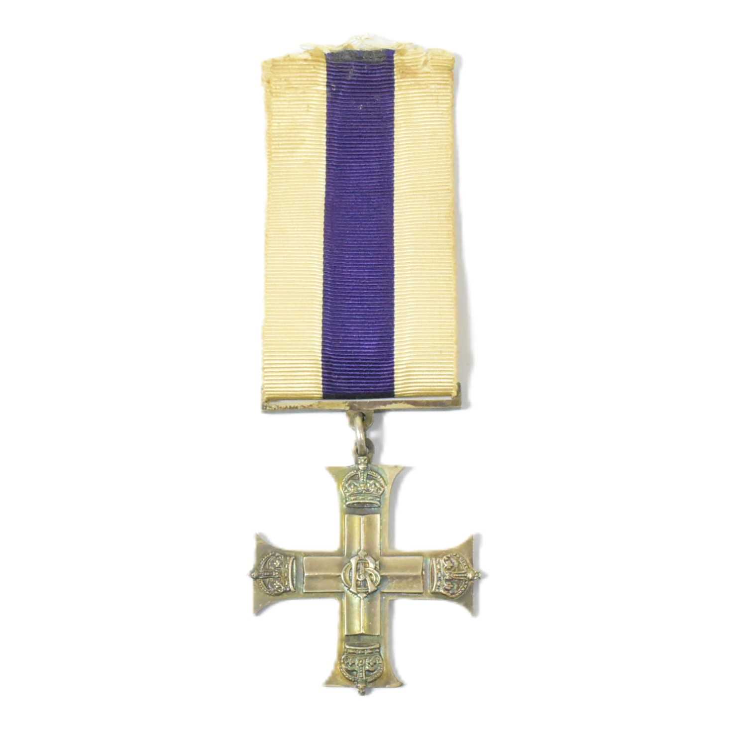 Lot 155 - WWI MILITARY CROSS - ORIGINAL MEDAL WITH RIBBON